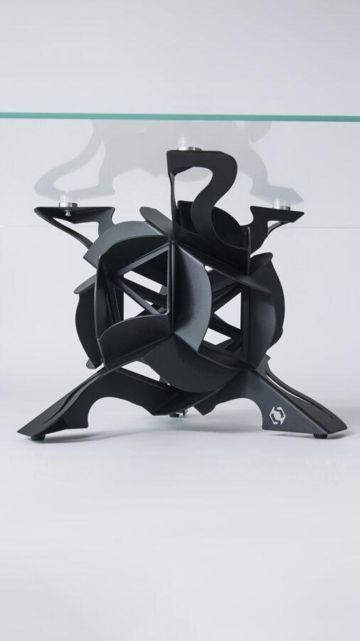 Kovová podnož čierna